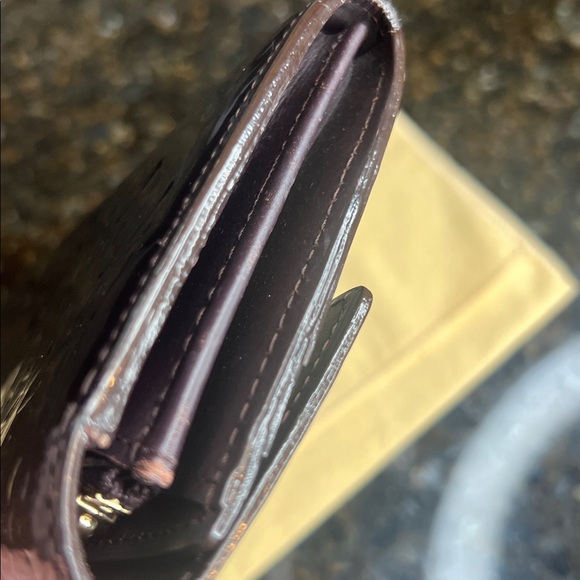 Louis Vuitton Louis Vuitton Vernis Wallet - Picture 15 of 17